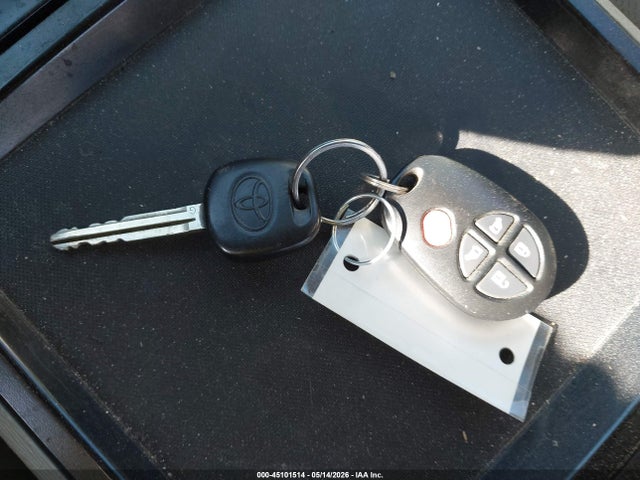 Toyota Sienna Le V6