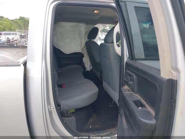 Ram 1500 Express  4x2 6'4 Box