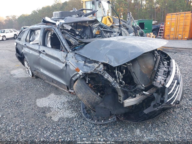Salvage Ford Explorer Image