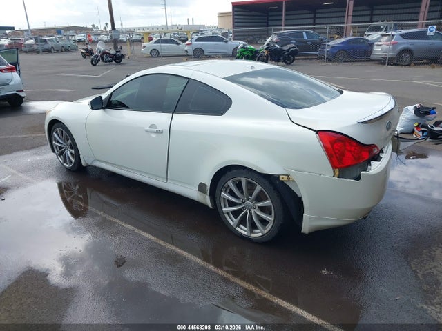 INFINITI G37 Journey