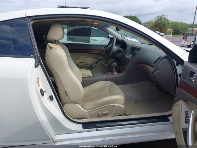 INFINITI G37 Journey