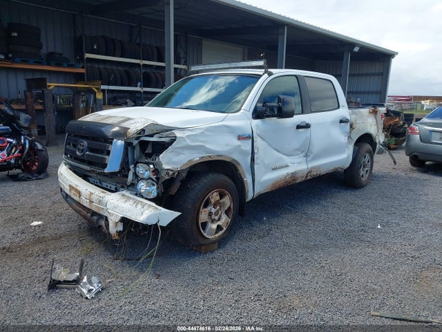 Toyota Tundra Sr5 5.7l V8