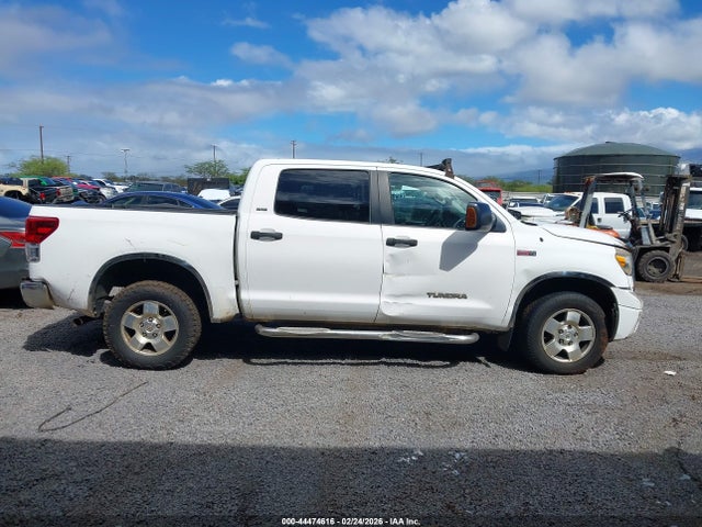 Toyota Tundra Sr5 5.7l V8