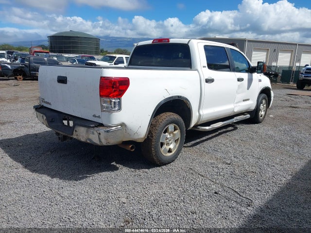 Toyota Tundra Sr5 5.7l V8