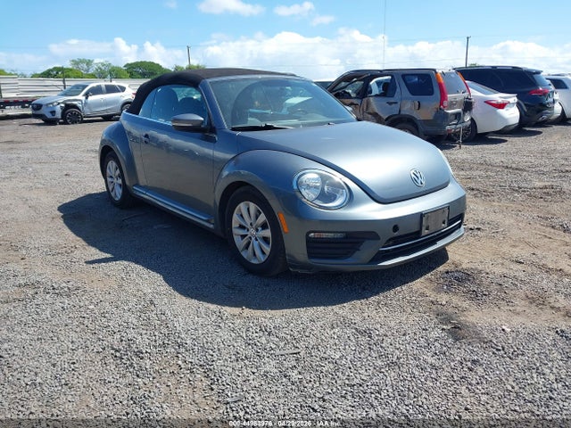 Salvage Volkswagen Beetle Image