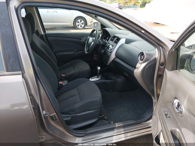 Nissan Versa