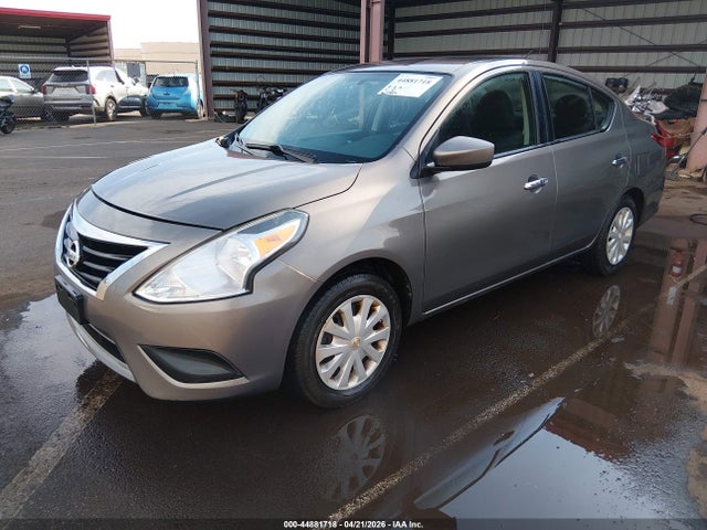 Nissan Versa