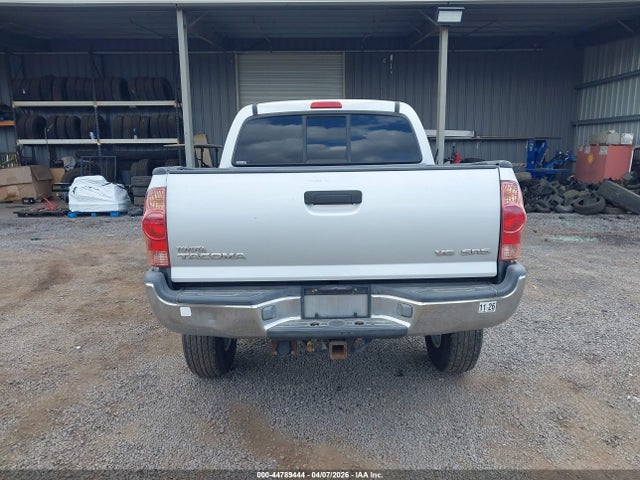 Toyota Tacoma Base V6
