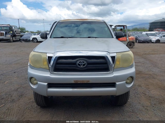 Toyota Tacoma Base V6