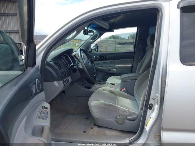 Toyota Tacoma Base V6