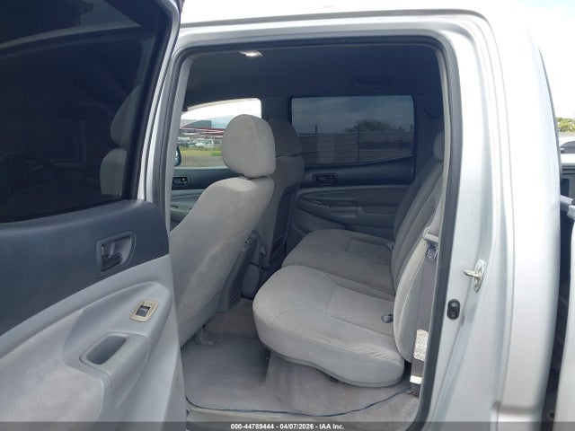 Toyota Tacoma Base V6