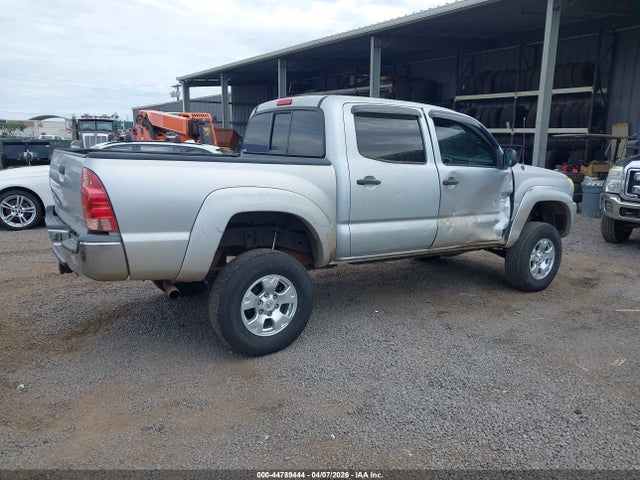 Toyota Tacoma Base V6