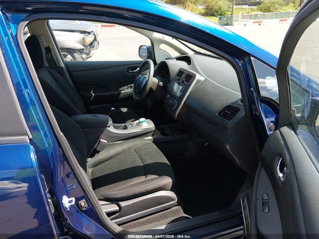 Nissan LEAF S