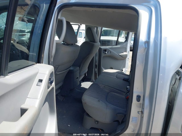 Nissan Frontier Sv