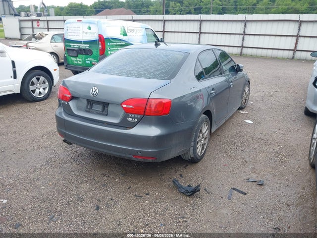 Volkswagen Jetta 2.5l Se