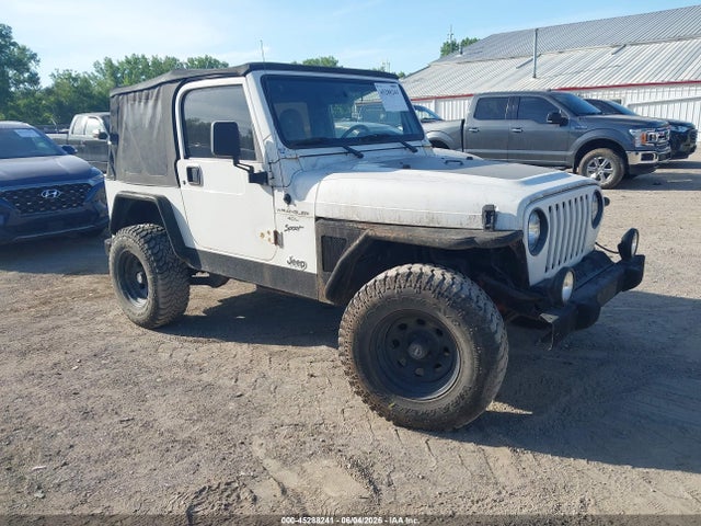 Salvage Jeep Wrangler Image