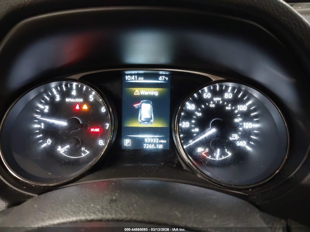 Nissan Rogue S
