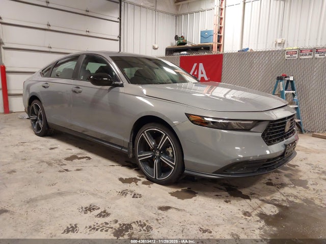 Salvage Honda Accord Image