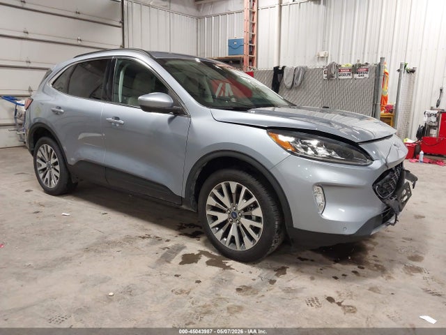 Salvage Ford Escape Image