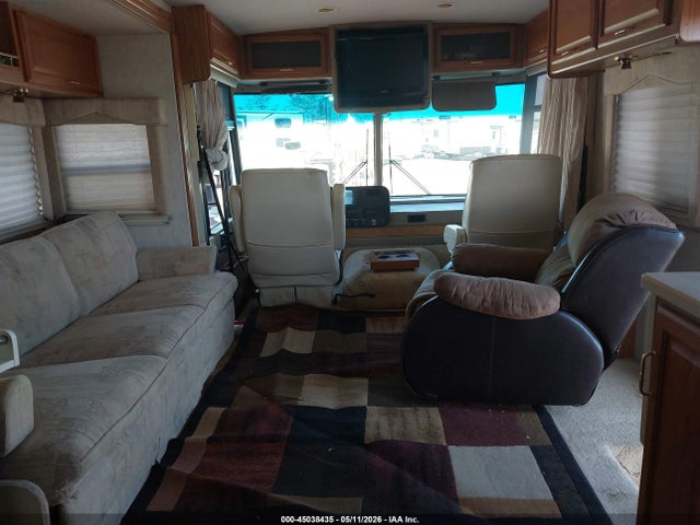 Ford F-550 Super Duty Stripped Chass