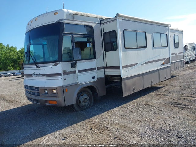 Ford F-550 Super Duty Stripped Chass