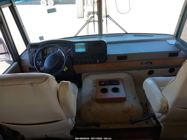 Ford F-550 Super Duty Stripped Chass