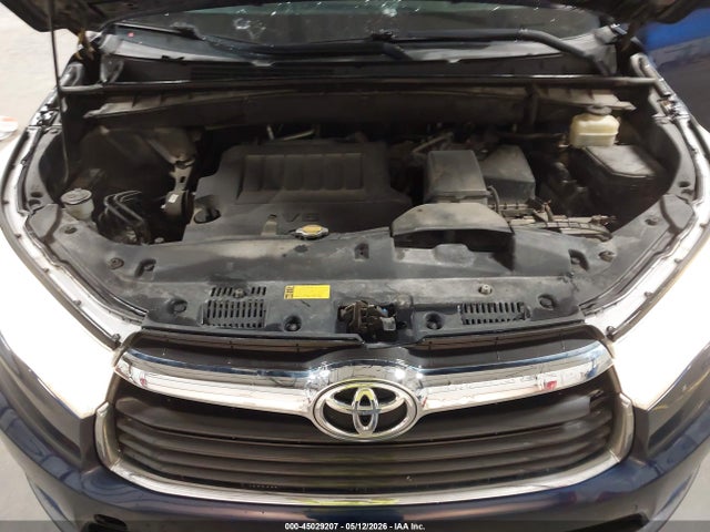 Toyota Highlander Le V6