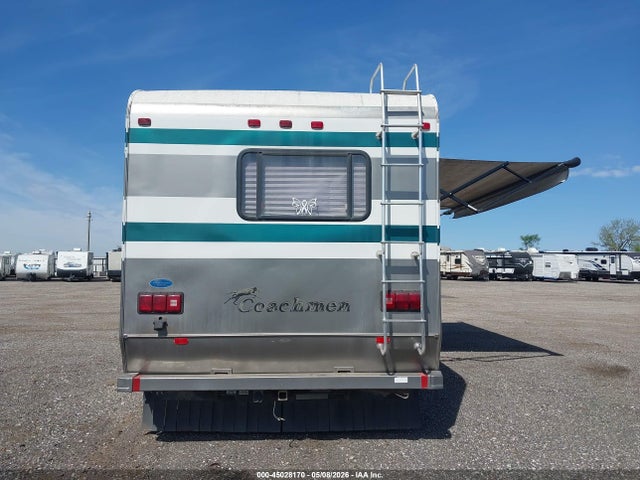 Ford E-450 Standard