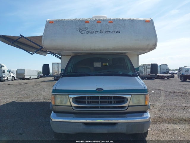 Ford E-450 Standard