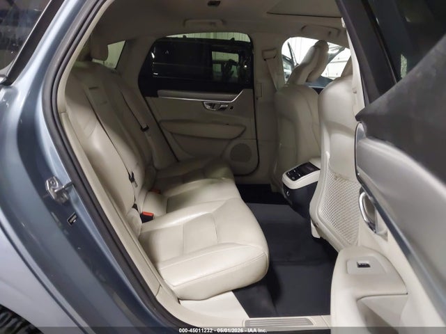 Volvo S90 T6 Momentum