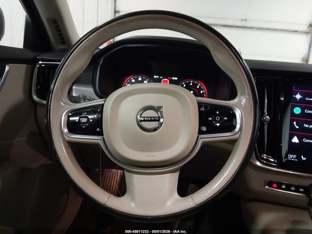 Volvo S90 T6 Momentum