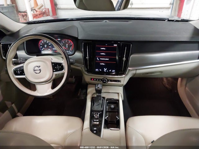 Volvo S90 T6 Momentum