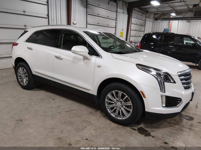 Salvage Cadillac XT5 Image