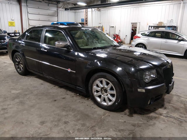Salvage Chrysler 300c Image