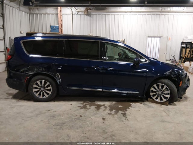 Chrysler Pacifica Touring L Plus