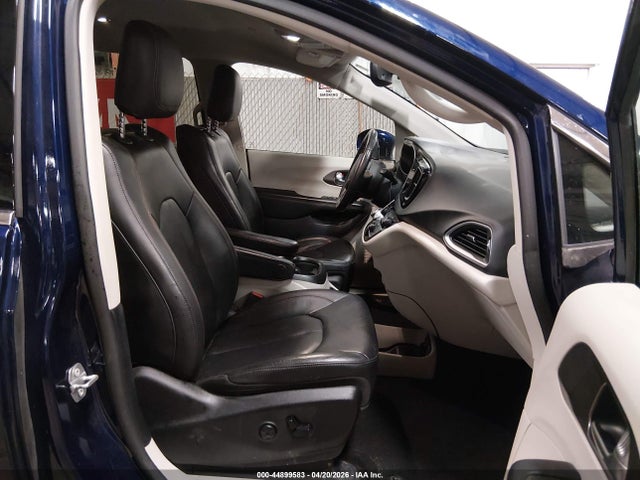 Chrysler Pacifica Touring L Plus