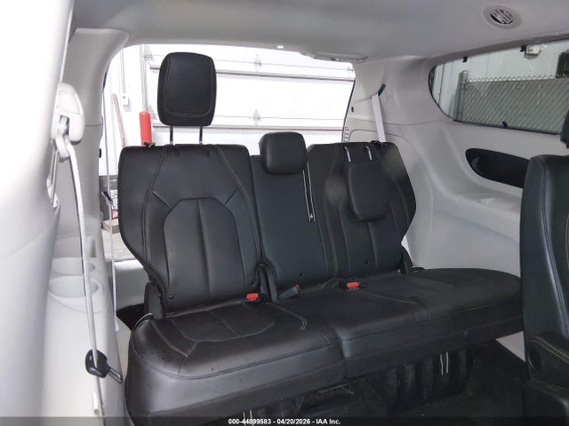Chrysler Pacifica Touring L Plus