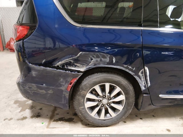Chrysler Pacifica Touring L Plus