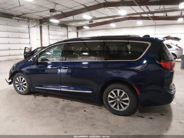 Chrysler Pacifica Touring L Plus