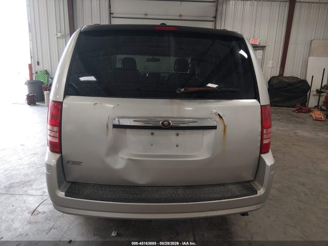 Chrysler Town & Country Touring