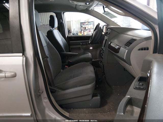 Chrysler Town & Country Touring
