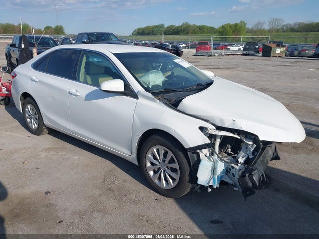 Salvage Toyota Camry Image