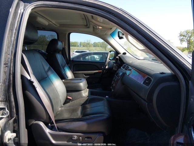 Chevrolet Suburban 1500 Lt