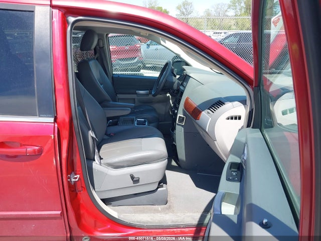 Chrysler Town & Country Touring