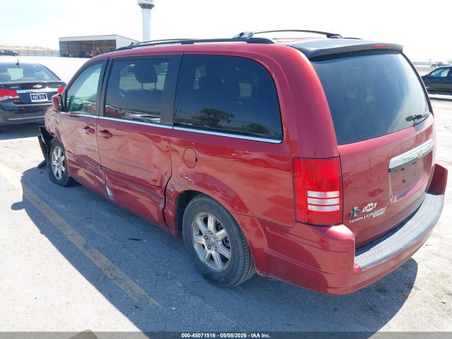 Chrysler Town & Country Touring
