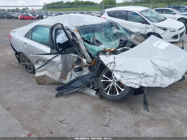 Salvage Toyota Camry Image