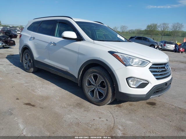Salvage Hyundai SANTA FE Image