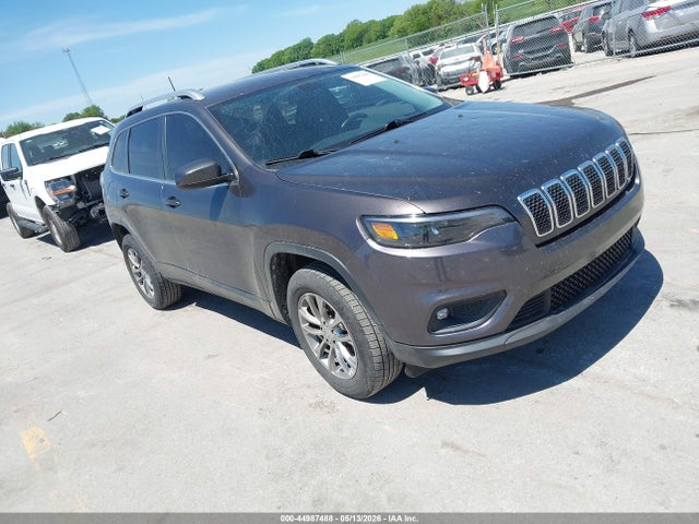 Salvage Jeep Cherokee Image