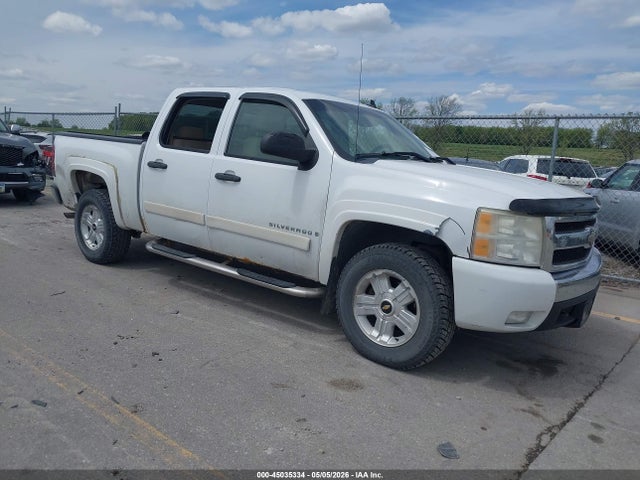 Salvage Chevrolet Silverado 1500 Image