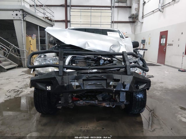 Toyota Tacoma Base V6